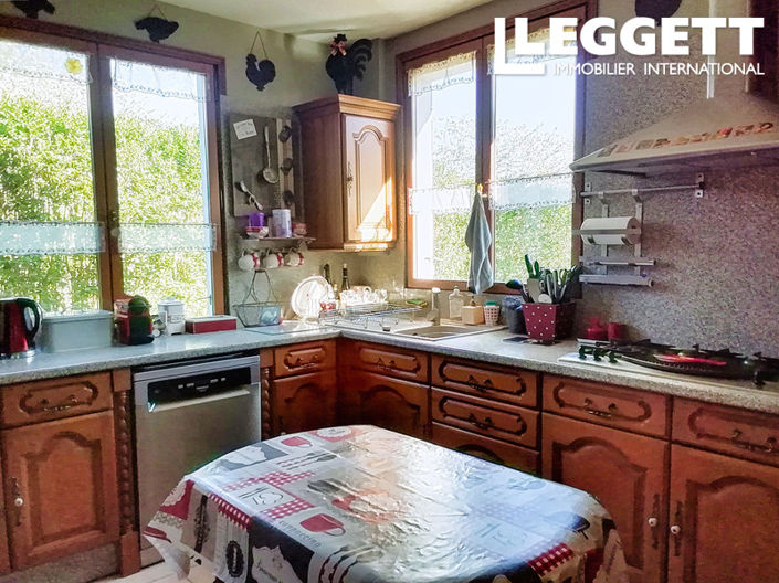 Image No.8-3 Bed House for sale