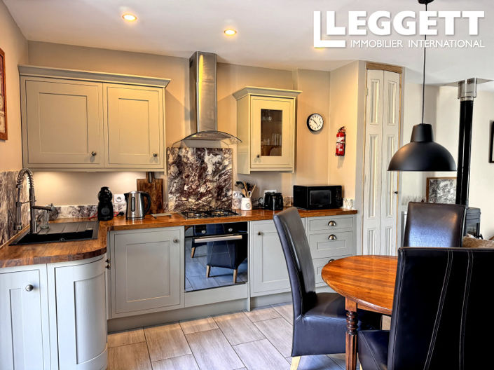 Image No.5-10 Bed House for sale