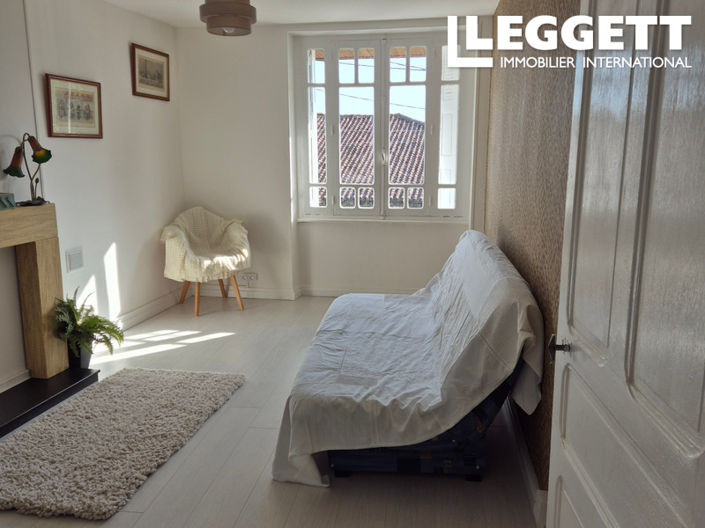 Image No.7-3 Bed House for sale