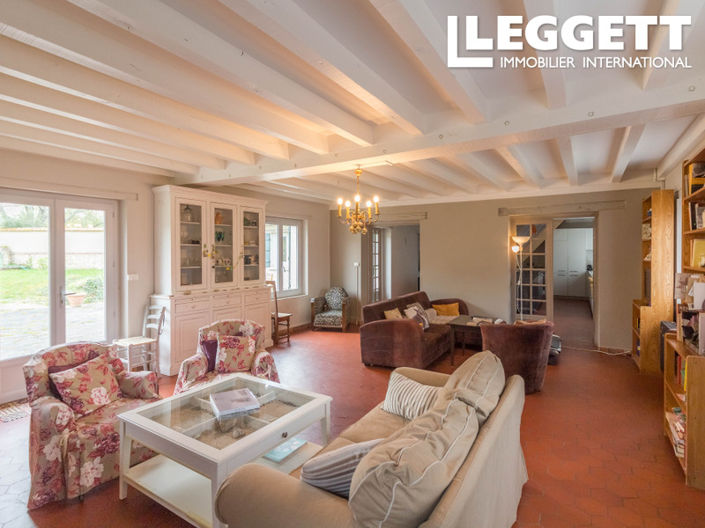 Image No.4-8 Bed House for sale