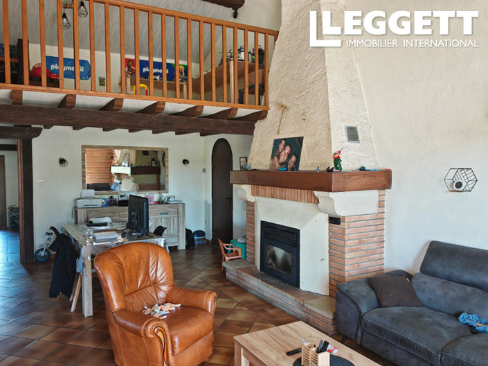 Image No.6-Maison de 5 chambres à vendre à Angeville