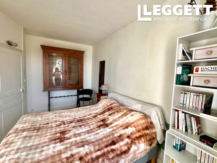 Image No.6-4 Bed House for sale