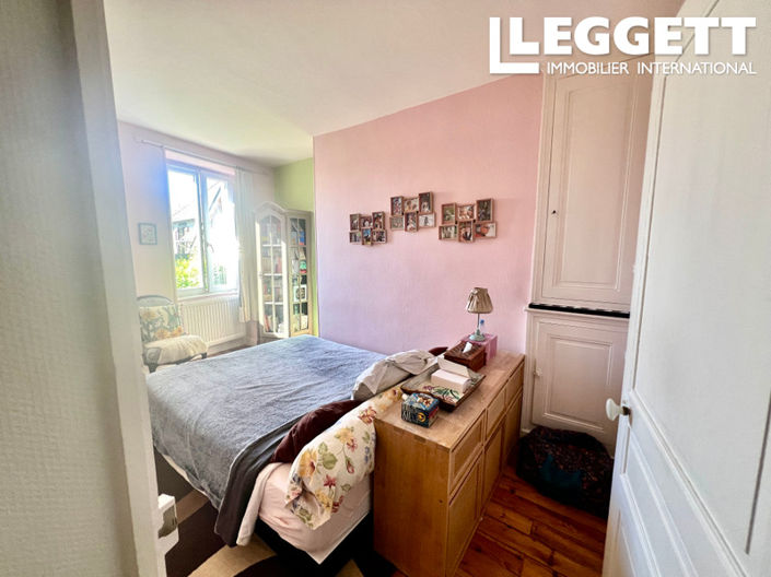 Image No.7-4 Bed House for sale