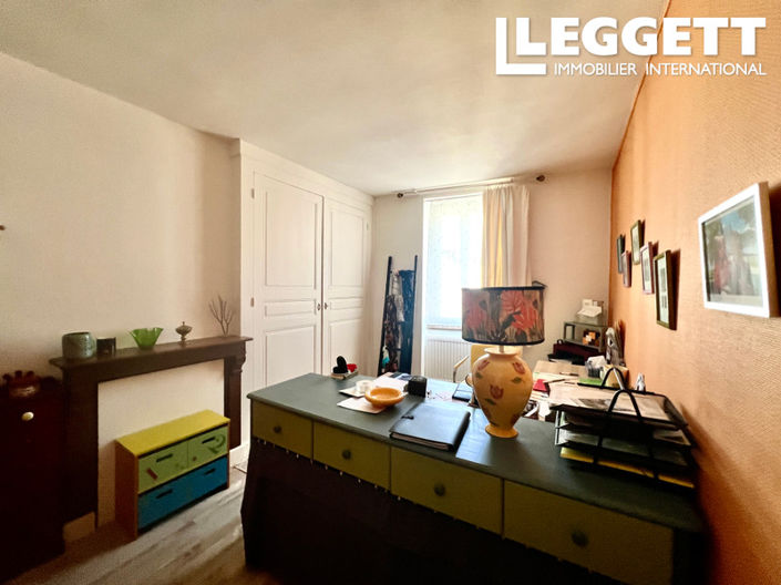 Image No.9-4 Bed House for sale