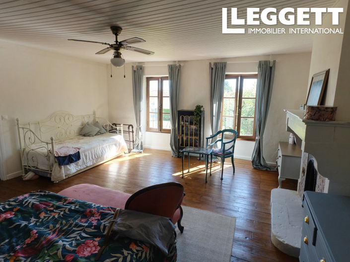 Image No.10-4 Bed House for sale