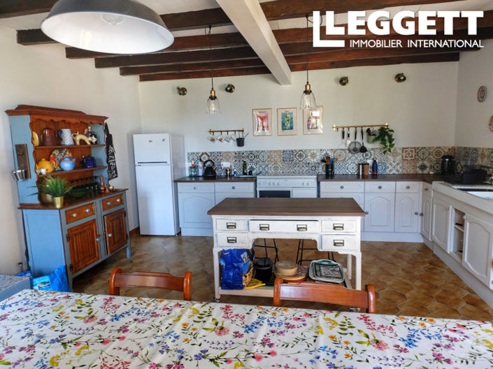 Image No.2-4 Bed House for sale