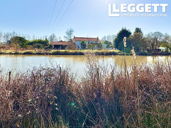 Image No.2-6 Bed House for sale