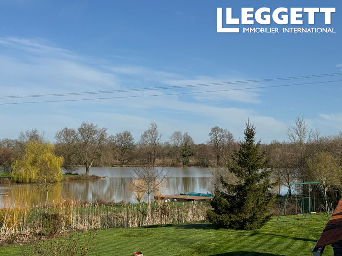 Image No.8-6 Bed House for sale