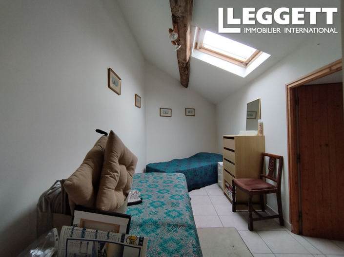 Image No.6-4 Bed House for sale