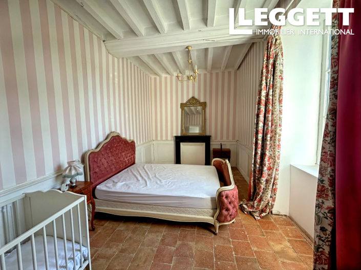 Image No.6-5 Bed House for sale