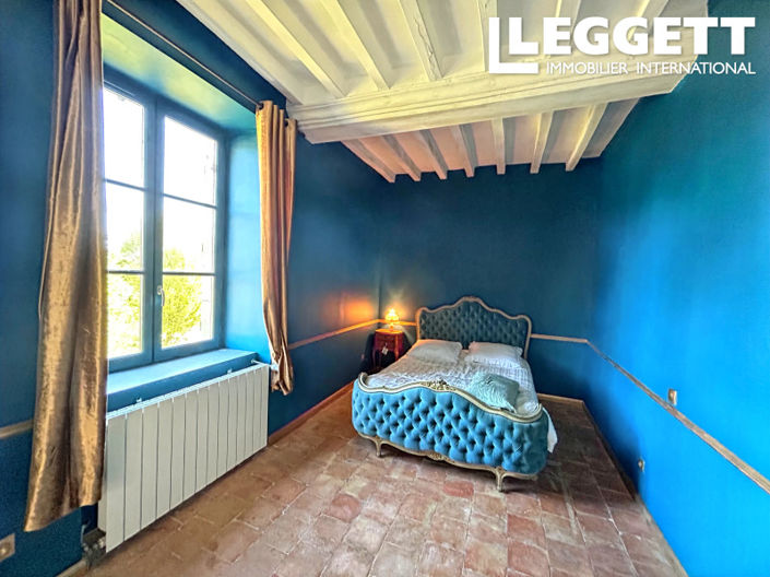 Image No.7-5 Bed House for sale