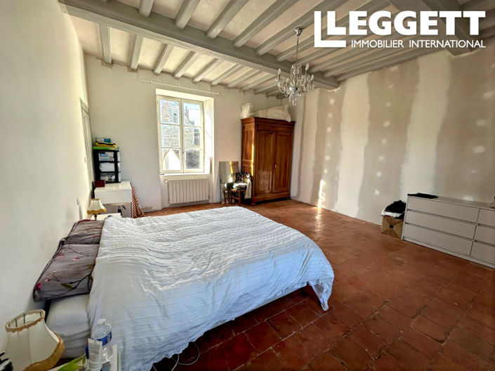 Image No.9-5 Bed House for sale