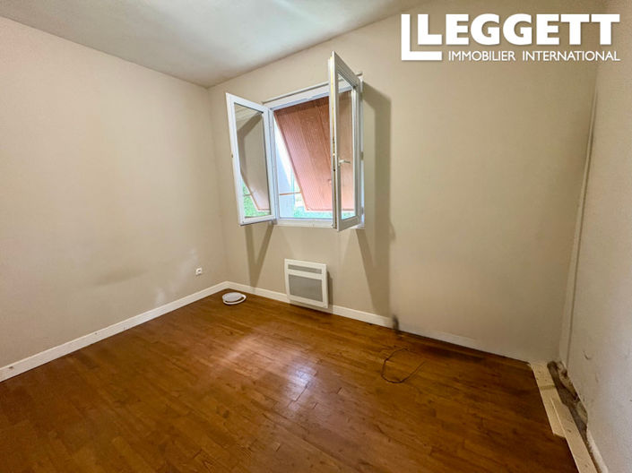 Image No.5-2 Bed House for sale