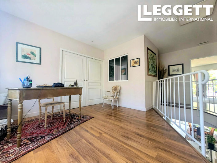 Image No.5-2 Bed House for sale