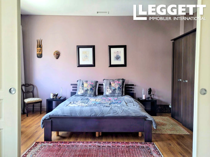 Image No.8-2 Bed House for sale