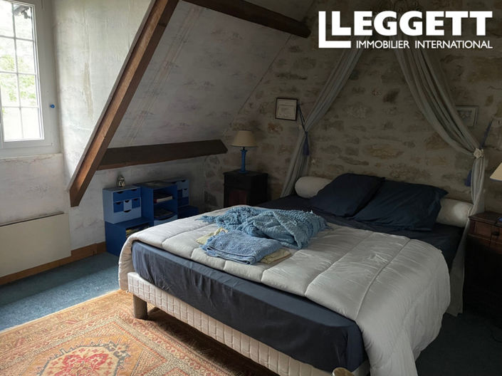 Image No.8-5 Bed House for sale