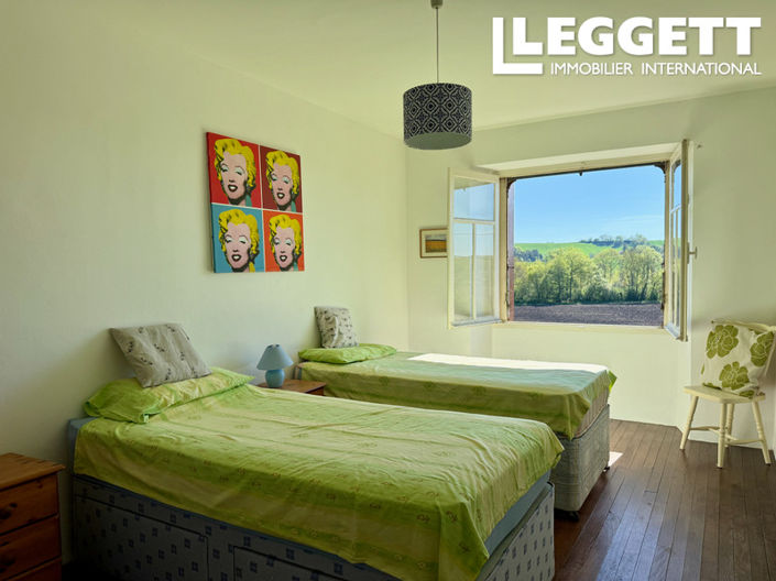 Image No.7-3 Bed House for sale