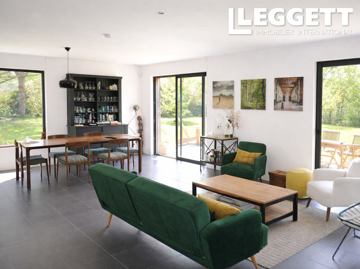 Image No.6-4 Bed House for sale