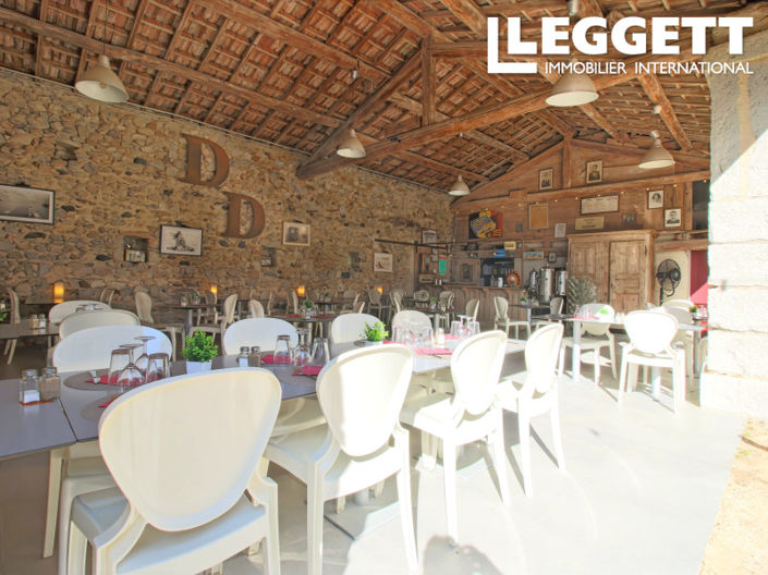 Image No.3-Châteaux de 8 chambres à vendre à Vallon-Pont-d'Arc