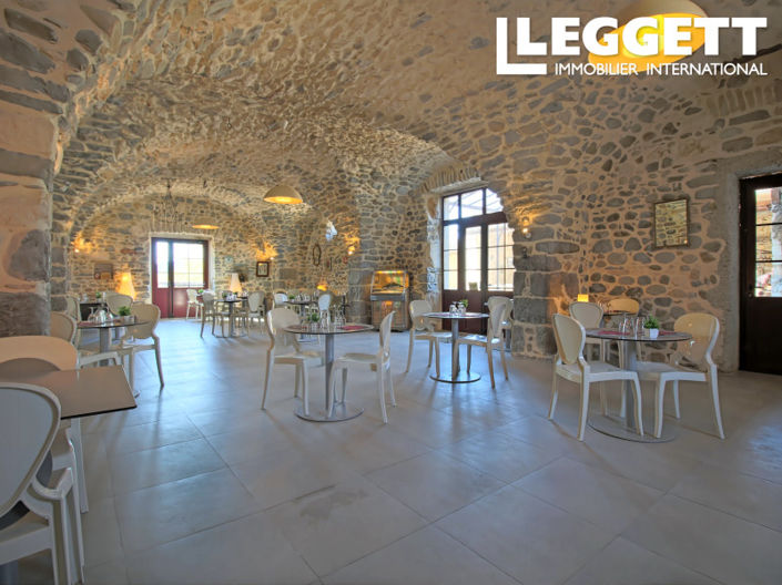 Image No.5-Châteaux de 8 chambres à vendre à Vallon-Pont-d'Arc