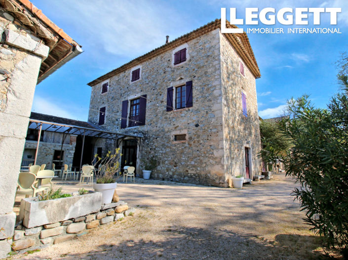 Image No.8-Châteaux de 8 chambres à vendre à Vallon-Pont-d'Arc