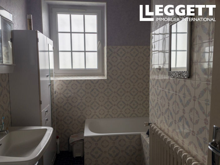 Image No.10-4 Bed House for sale