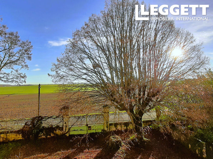 Image No.10-1 Bed House for sale