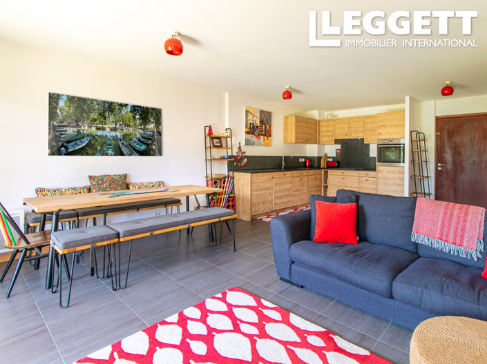 Image No.8-3 Bed Apartment for sale