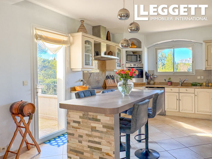 Image No.3-5 Bed House for sale