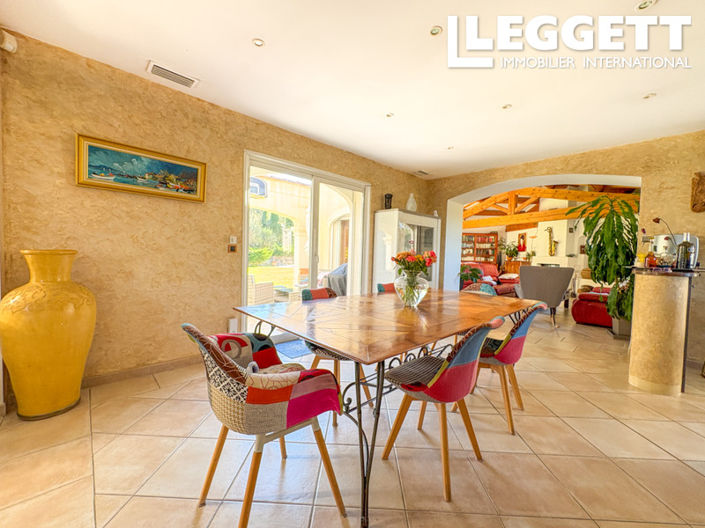 Image No.4-5 Bed House for sale