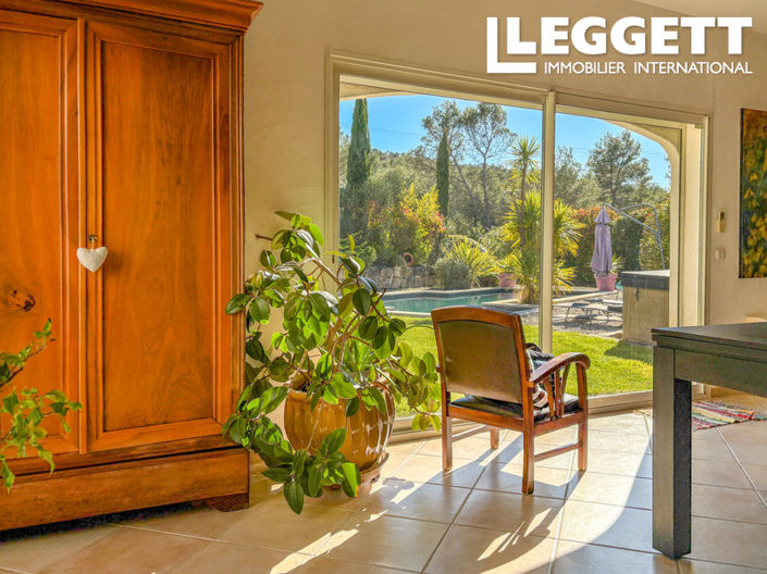 Image No.5-5 Bed House for sale