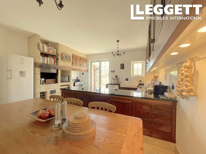 Image No.5-7 Bed House for sale