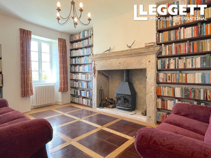 Image No.6-7 Bed House for sale