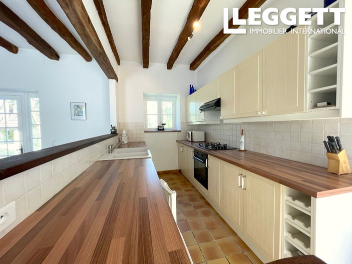 Image No.9-7 Bed House for sale