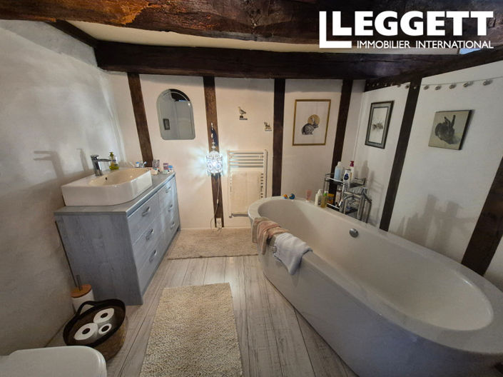 Image No.8-4 Bed House for sale