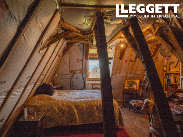 Image No.6-5 Bed House for sale