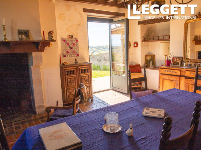 Image No.8-5 Bed House for sale