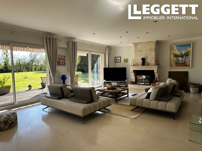 Image No.4-6 Bed House for sale