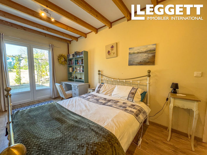 Image No.7-5 Bed House for sale