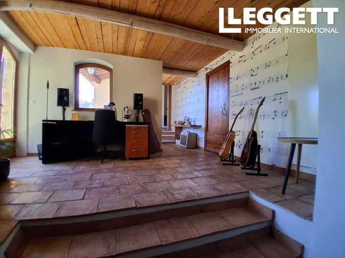 Image No.9-4 Bed House for sale