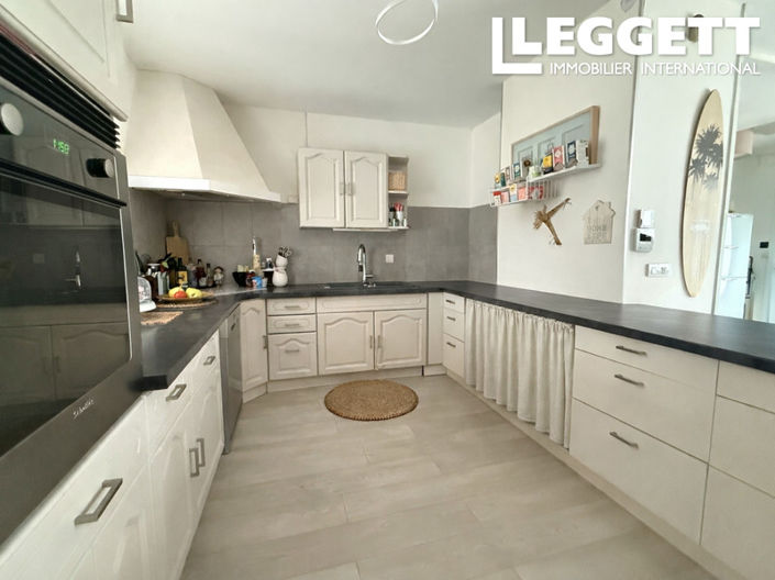 Image No.5-4 Bed House for sale