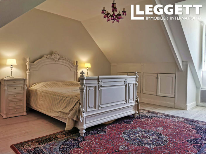 Image No.10-6 Bed House for sale