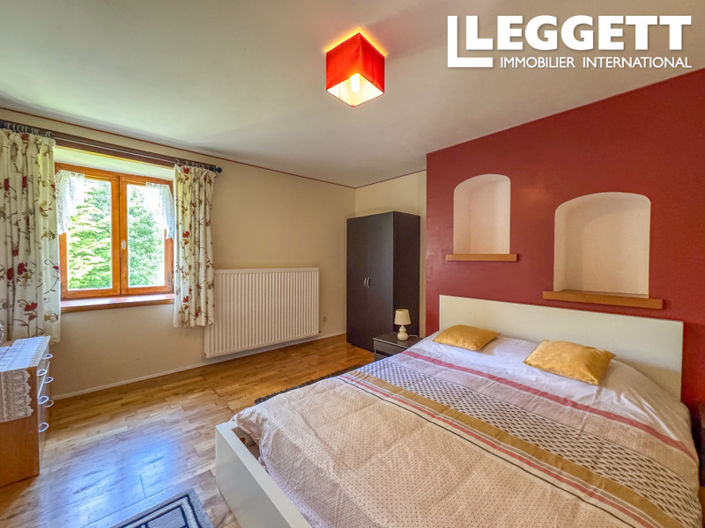 Image No.6-3 Bed House for sale