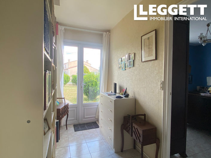 Image No.10-2 Bed House for sale