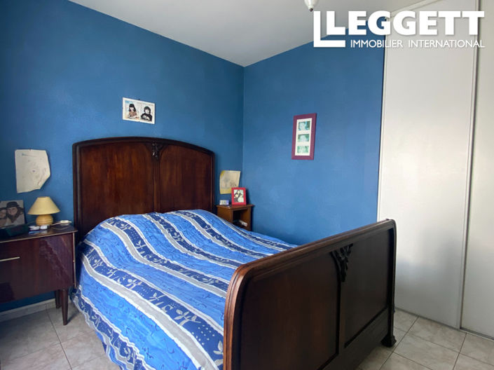 Image No.9-2 Bed House for sale