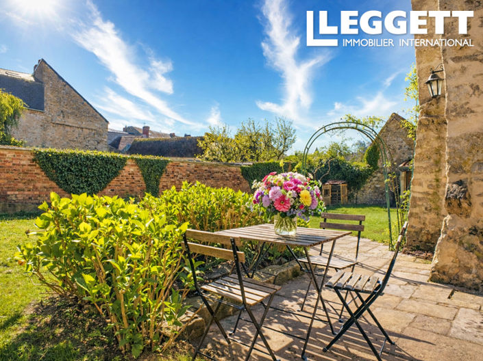 Image No.8-5 Bed House for sale