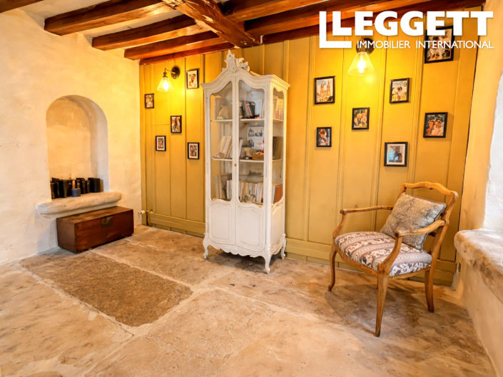 Image No.9-5 Bed House for sale