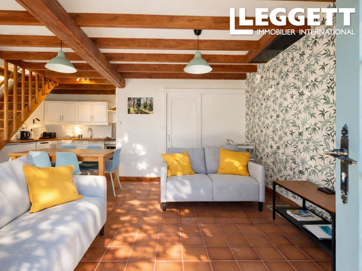 Image No.10-12 Bed House for sale