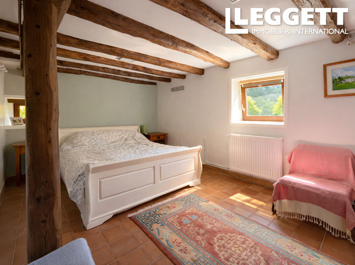 Image No.7-12 Bed House for sale