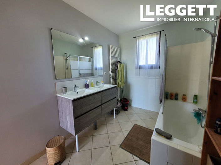 Image No.5-5 Bed House for sale